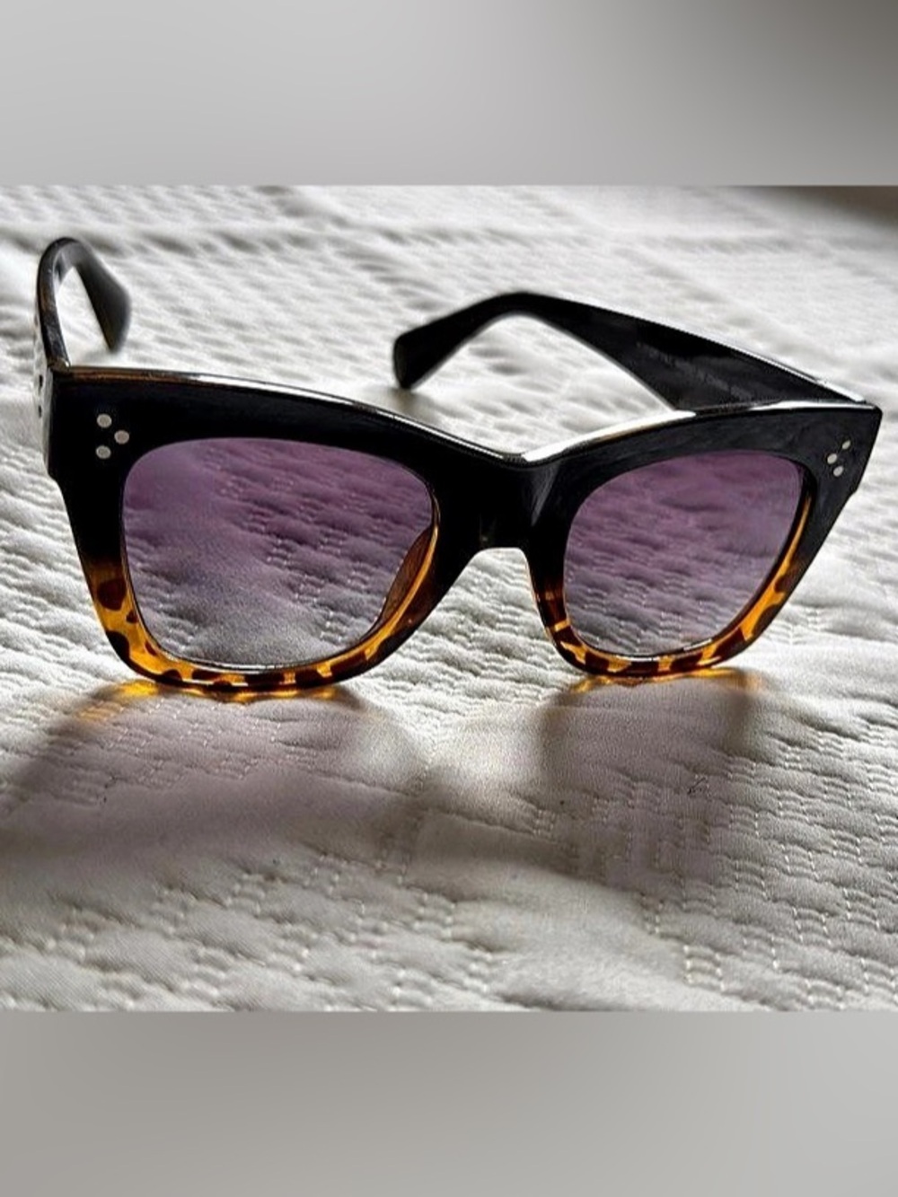 Cat-Eye Sunglasses Tortoiseshell Accent Sunglasses